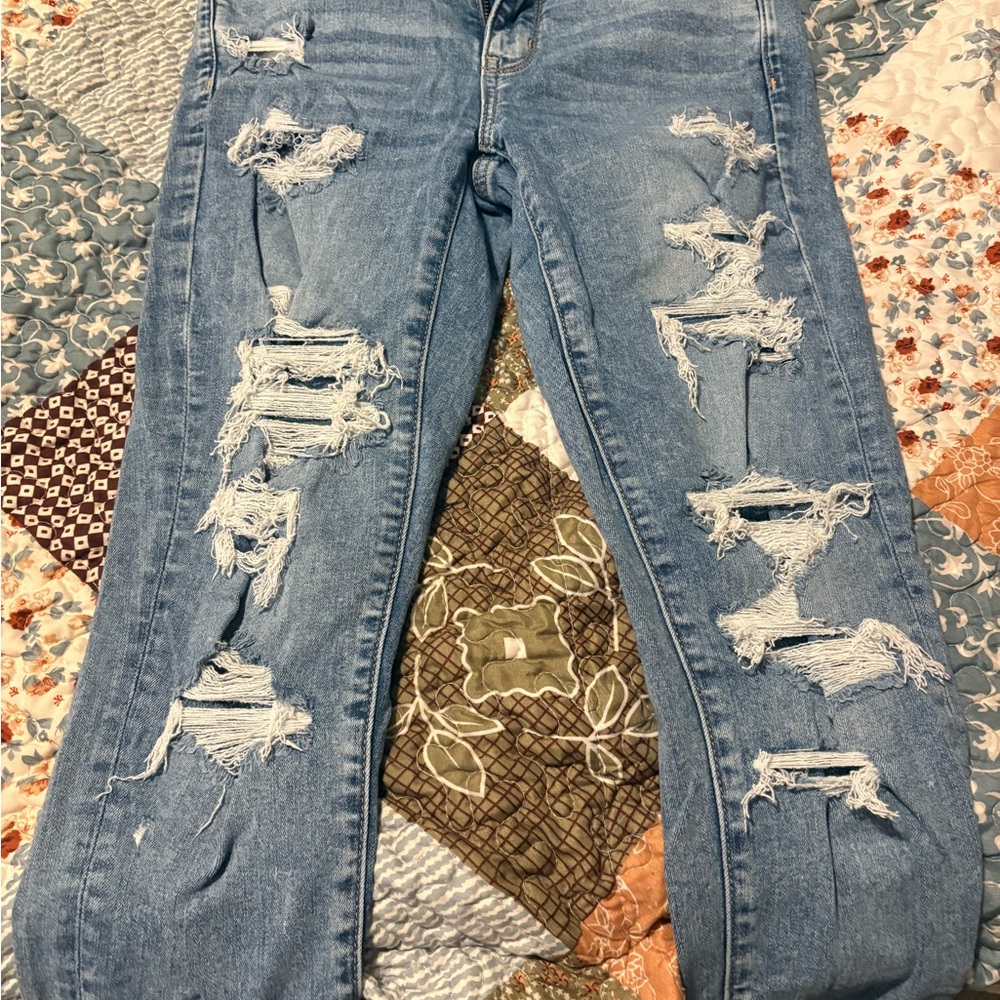 American Eagle Outfitters Light Blue Distressed Boyfriend Jeans